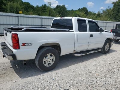 Trzecie zdjęcie samochodu z tyłu: 2003 CHEVROLET SILVERADO K1500 VIN:1GCEK19T23E244081 - miniatura