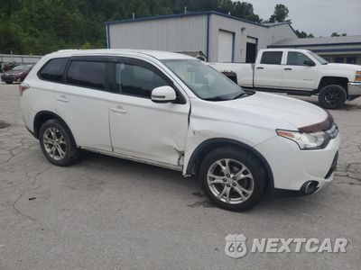 Czwarte zdjęcie samochodu z boku: 2015 MITSUBISHI OUTLANDER SE VIN:JA4AZ3A39FZ004356 - miniatura