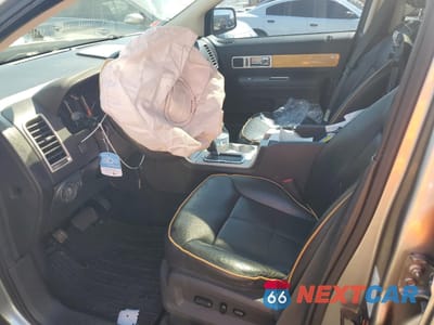 Zdjęcie 7 z 13 samochodu: 2008 LINCOLN MKX VIN:2LMDU88C58BJ15187 - miniatura