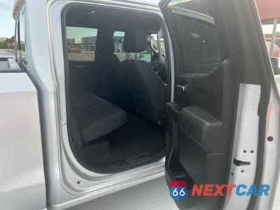 Zdjęcie 6 z 13 samochodu: 2021 CHEVROLET SILVERADO K1500 LT VIN:3GCUYDET2MG212792 - miniatura