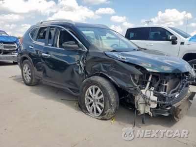Czwarte zdjęcie samochodu z boku: 2020 NISSAN ROGUE S VIN:5N1AT2MV2LC760829 - miniatura