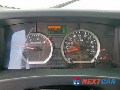 Zdjęcie 9 z 13 samochodu: 2013 ISUZU NPR VIN:JALB4W173D7400657 - miniatura