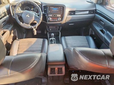 Zdjęcie 8 z 16 samochodu: 2019 MITSUBISHI OUTLANDER SE VIN:JA4AD3A33KZ050144 - miniatura