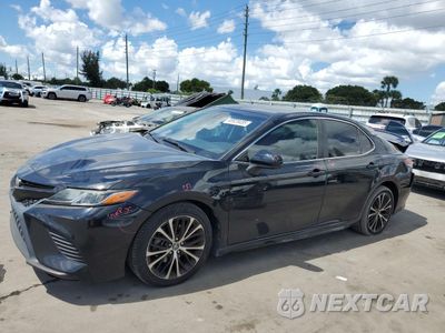 2018 TOYOTA CAMRY L 4T1B11HK7JU117906 - główne zdjęcie licytacji z USA - miniatura