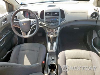Zdjęcie 8 z 12 samochodu: 2015 CHEVROLET SONIC LT VIN:1G1JC6SH5F4115382 - miniatura