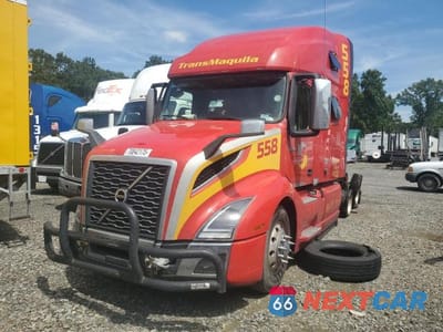Drugie zdjęcie samochodu z przodu: 2023 VOLVO VNL SEMI TRUCK VIN:4V4NC9EH4PN616494 - miniatura