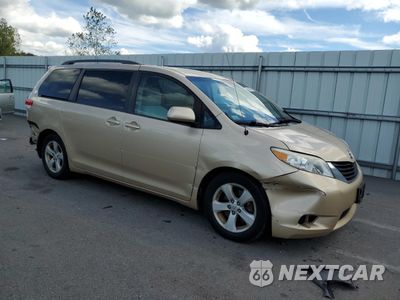 Czwarte zdjęcie samochodu z boku: 2012 TOYOTA SIENNA LE VIN:5TDKK3DC1CS276732 - miniatura
