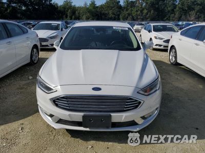 Piąte zdjęcie samochodu w środku: 2017 FORD FUSION SE HYBRID VIN:3FA6P0LU6HR409495 - miniatura
