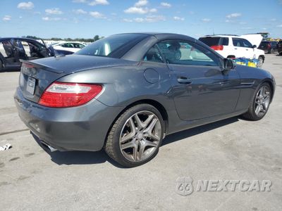 Trzecie zdjęcie samochodu z tyłu: 2015 MERCEDES-BENZ SLK 250 VIN:WDDPK4HA8FF104065 - miniatura