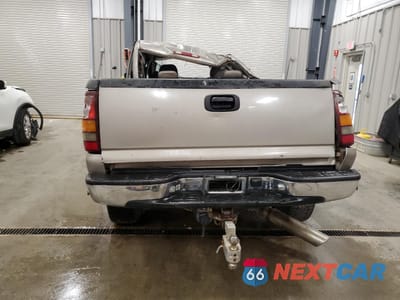 Zdjęcie 6 z 15 samochodu: 2001 GMC SIERRA K2500 HEAVY DUTY VIN:1GTHK23101F212442 - miniatura