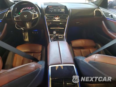 Zdjęcie 8 z 15 samochodu: 2020 BMW M850XI VIN:WBAGV8C02LCD94209 - miniatura