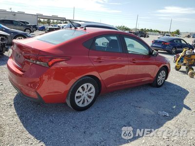 Trzecie zdjęcie samochodu z tyłu: 2019 HYUNDAI ACCENT SE VIN:3KPC24A31KE052903 - miniatura