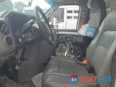 Zdjęcie 7 z 13 samochodu: 2019 FORD ECONOLINE E350 SUPER DUTY CUTAWAY VAN VIN:1FDWE3F60KDC37569 - miniatura