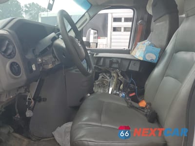 Zdjęcie 7 z 13 samochodu: 2019 FORD ECONOLINE E350 SUPER DUTY CUTAWAY VAN VIN:1FDWE3F60KDC37569 - miniatura