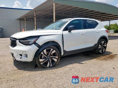 Główne zdjęcie samochodu: 2025 VOLVO XC40 PLUS VIN:YV4L12UC5S2512349 - miniatura