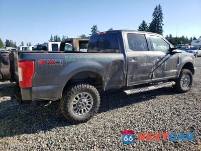 Trzecie zdjęcie samochodu z tyłu: 2018 FORD F350 SUPER DUTY VIN:1FT8W3BT7JEC80336 - miniatura