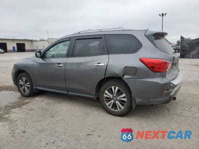 Drugie zdjęcie samochodu z przodu: 2018 NISSAN PATHFINDER S VIN:5N1DR2MM9JC633754 - miniatura
