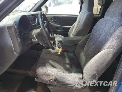 Zdjęcie 7 z 12 samochodu: 2000 GMC SONOMA VIN:1GTDT19W5YK220885 - miniatura