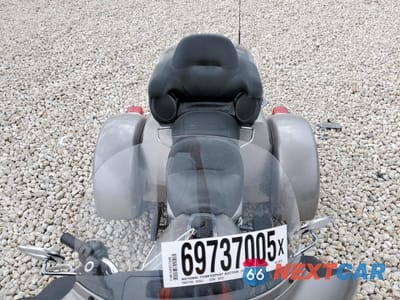 Piąte zdjęcie samochodu w środku: 2017 HARLEY-DAVIDSON FLHTCUTG TRI GLIDE ULTRA VIN:1HD1MAD16HB859755 - miniatura