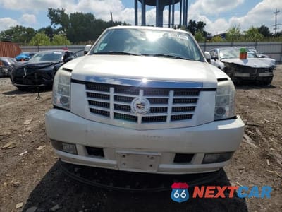 Piąte zdjęcie samochodu w środku: 2007 CADILLAC ESCALADE ESV VIN:1GYFK66807R410432 - miniatura