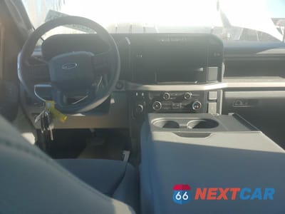 Zdjęcie 8 z 12 samochodu: 2023 FORD F550 SUPER DUTY VIN:1FD0W5HT3PEC77826 - miniatura