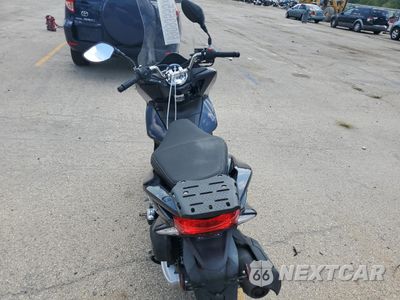 Zdjęcie 6 z 10 samochodu: 2018 HONDA PCX 150 VIN:RLHKF1800JY300559 - miniatura