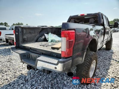 Trzecie zdjęcie samochodu z tyłu: 2017 FORD F350 SUPER DUTY VIN:1FT8W3BT1HEC08381 - miniatura