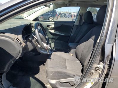 Zdjęcie 7 z 14 samochodu: 2010 TOYOTA COROLLA BASE VIN:2T1BU4EE1AC306799 - miniatura