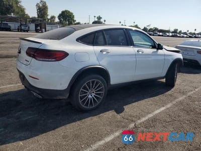 Trzecie zdjęcie samochodu z tyłu: 2020 MERCEDES-BENZ GLC COUPE 300 4MATIC 300 4MATIC VIN:W1N0J8EB3LF849510 - miniatura