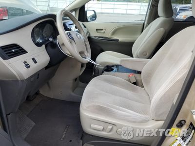 Zdjęcie 7 z 13 samochodu: 2012 TOYOTA SIENNA LE VIN:5TDKK3DC1CS276732 - miniatura