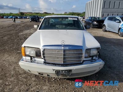 Piąte zdjęcie samochodu w środku: 1989 MERCEDES-BENZ 300 SEL VIN:WDBCA25D4KA491847 - miniatura