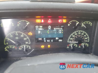 Zdjęcie 8 z 10 samochodu: 2020 VOLVO VN VNL - TRUCKS VIN:4V4NC9EH4LN242446 - miniatura