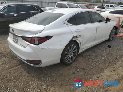 Trzecie zdjęcie samochodu z tyłu: 2021 LEXUS ES 300H VIN:58ADA1C15MU001656 - miniatura