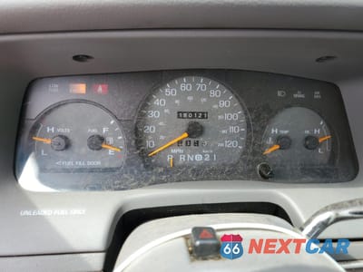 Zdjęcie 9 z 14 samochodu: 1996 MERCURY GRAND MARQUIS GS VIN:2MELM74W8TX680162 - miniatura
