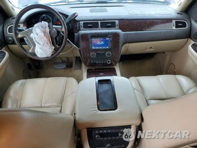 Zdjęcie 8 z 15 samochodu: 2008 GMC YUKON DENALI VIN:1GKFK63818J129030 - miniatura