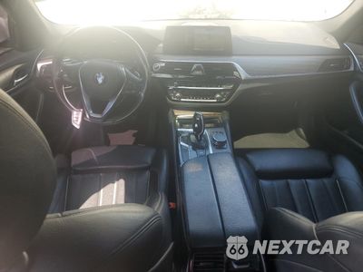 Zdjęcie 8 z 13 samochodu: 2018 BMW 530E VIN:WBAJA9C59JB033045 - miniatura