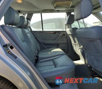 Zdjęcie 10 z 12 samochodu: 2001 MERCEDES-BENZ E 320 VIN:WDBJH65J01B276815 - miniatura