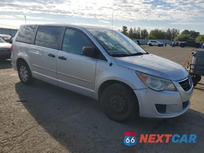 Czwarte zdjęcie samochodu z boku: 2009 VOLKSWAGEN ROUTAN S VIN:2V8HW44199R501584 - miniatura