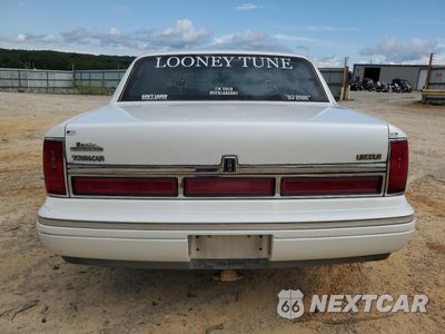 Zdjęcie 6 z 14 samochodu: 1996 LINCOLN TOWN CAR SIGNATURE VIN:1LNLM82W8TY720942 - miniatura