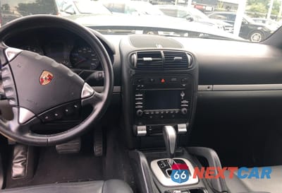 Zdjęcie 9 z 10 samochodu: 2010 PORSCHE CAYENNE VIN:WP1AA2AP9ALA03826 - miniatura