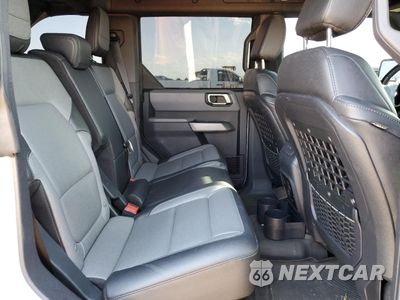 Zdjęcie 11 z 14 samochodu: 2022 FORD BRONCO BASE VIN:1FMEE5DH6NLB75794 - miniatura