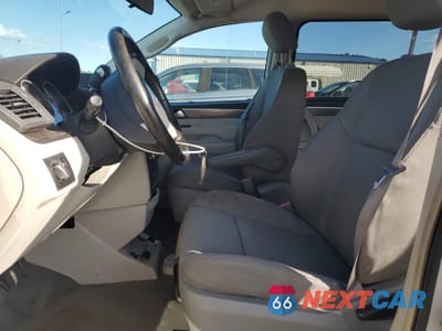 Zdjęcie 7 z 16 samochodu: 2009 VOLKSWAGEN ROUTAN S VIN:2V8HW44199R501584 - miniatura