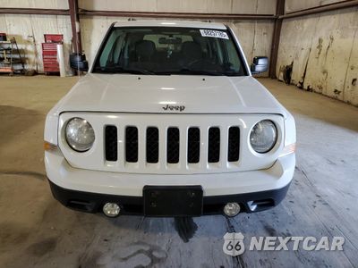 Piąte zdjęcie samochodu w środku: 2014 JEEP PATRIOT LATITUDE VIN:1C4NJPFB0ED715526 - miniatura
