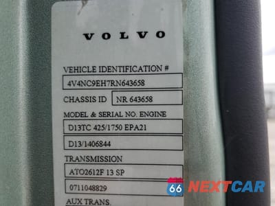 Zdjęcie 10 z 10 samochodu: 2024 VOLVO VNL SEMI TRUCK VIN:4V4NC9EH7RN643658 - miniatura