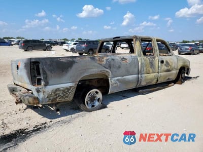 Trzecie zdjęcie samochodu z tyłu: 2000 CHEVROLET SILVERADO C2500 VIN:1GCGC29U2YE385986 - miniatura