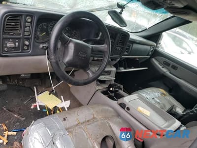 Zdjęcie 8 z 13 samochodu: 2001 CHEVROLET TAHOE K1500 VIN:1GNEK13T41J106837 - miniatura