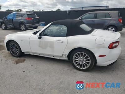 Drugie zdjęcie samochodu z przodu: 2017 FIAT 124 SPIDER 2D CONVERTIBLE CLASSIC VIN:JC1NFAEK9H0102197 - miniatura