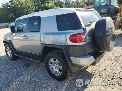 Drugie zdjęcie samochodu z przodu: 2010 TOYOTA FJ CRUISER VIN:JTEBU4BF0AK091732 - miniatura
