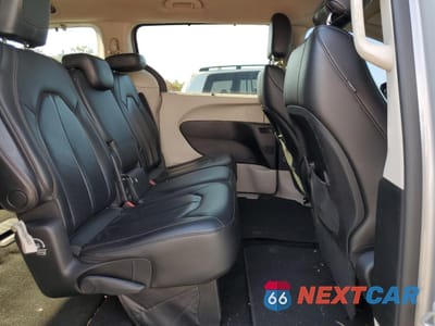 Zdjęcie 11 z 13 samochodu: 2019 CHRYSLER PACIFICA TOURING L VIN:2C4RC1BG3KR526159 - miniatura