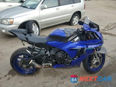 2025 YAMAHA YZF1000 JYARNA7E8SA000546 - główne zdjęcie licytacji z USA - miniatura